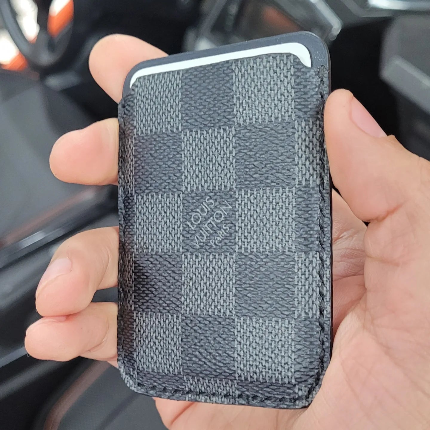 magsafe wallet lv